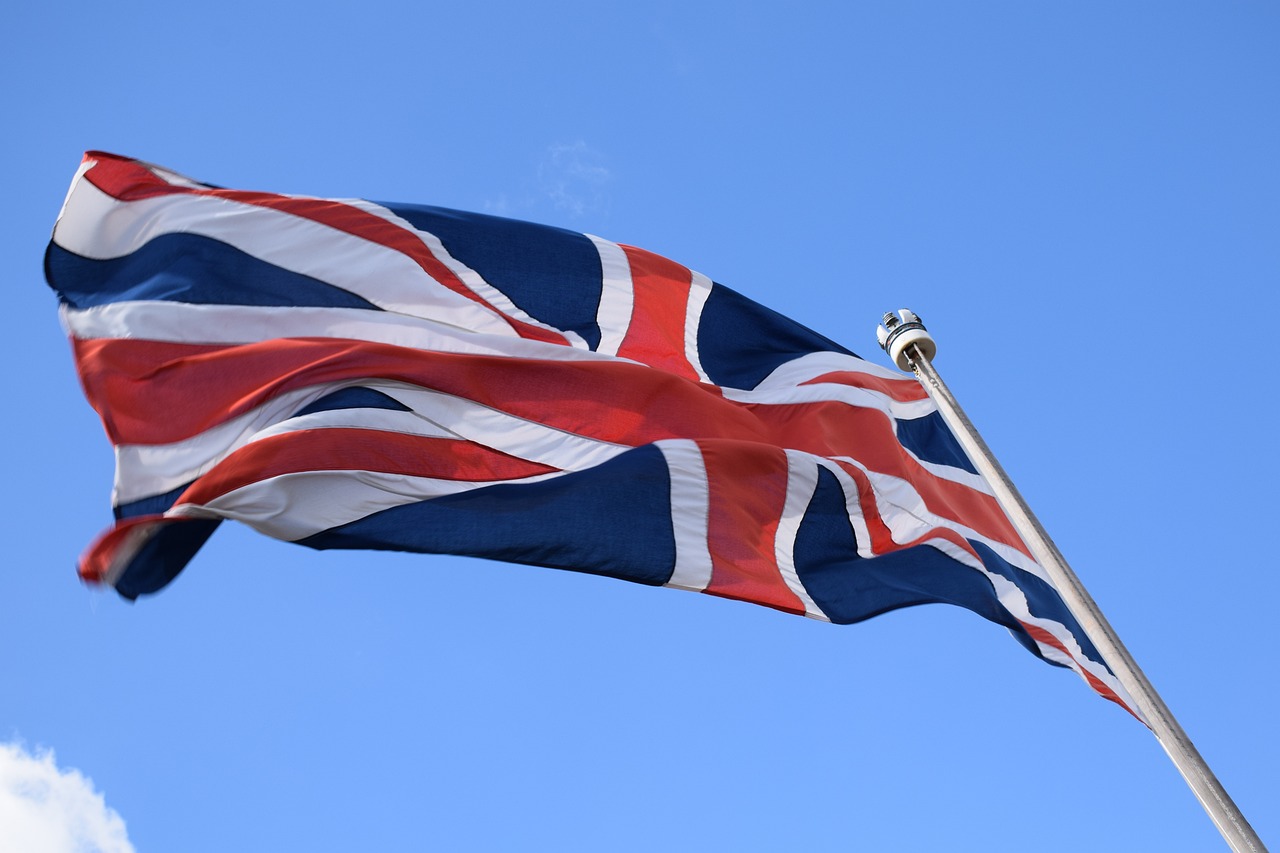 英国国防部约 27 万军人工资单数据泄露
